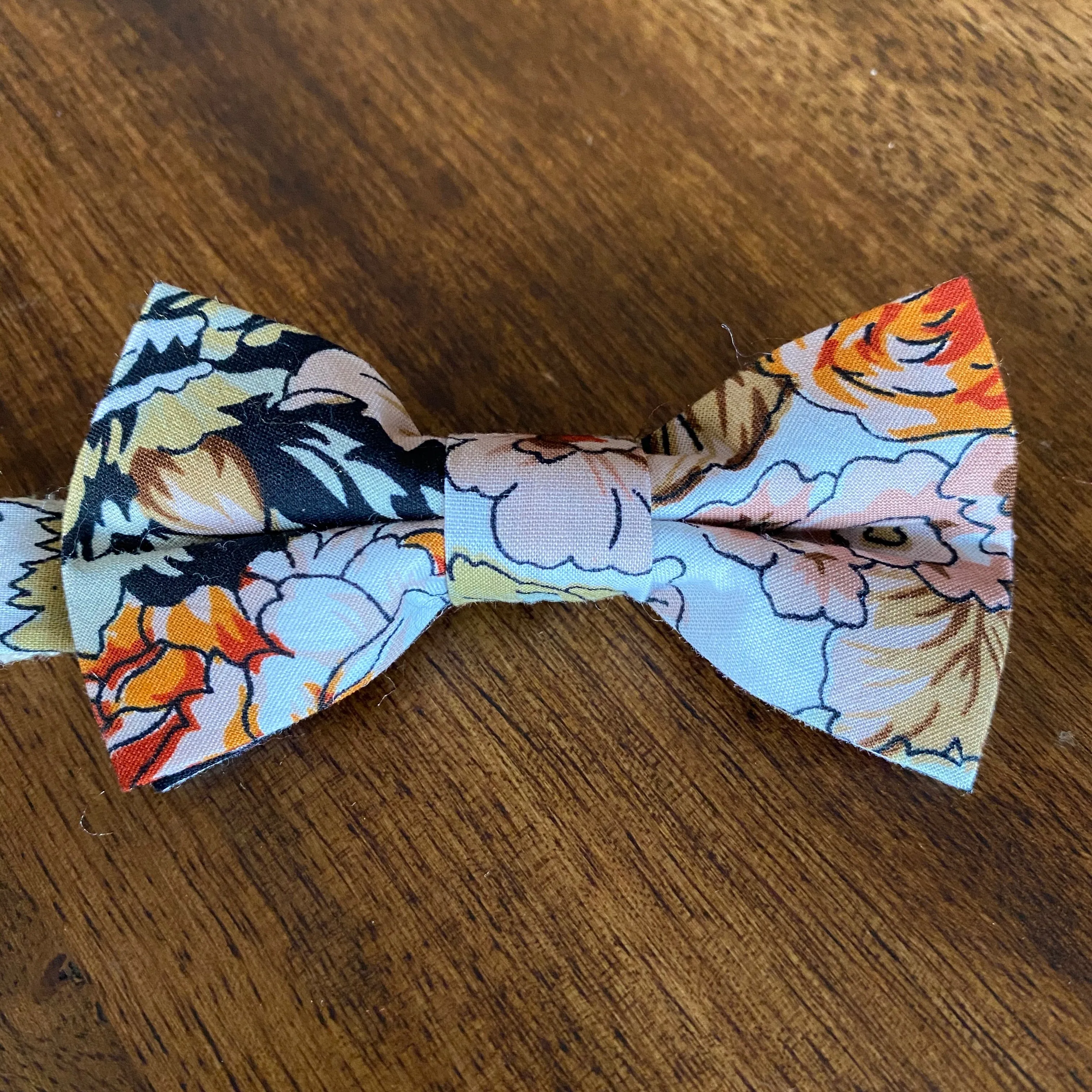 BENTETI || BOY BOW TIE