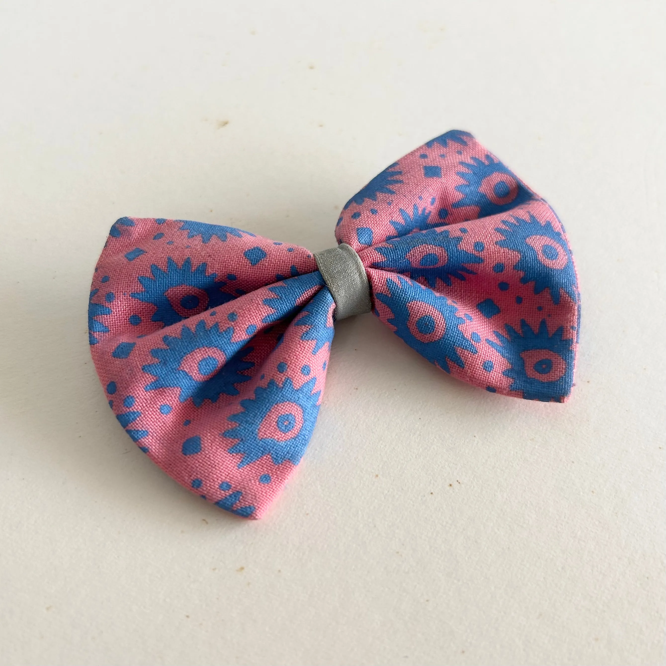 Hiro Wolf Dog Bow Tie: Nebula