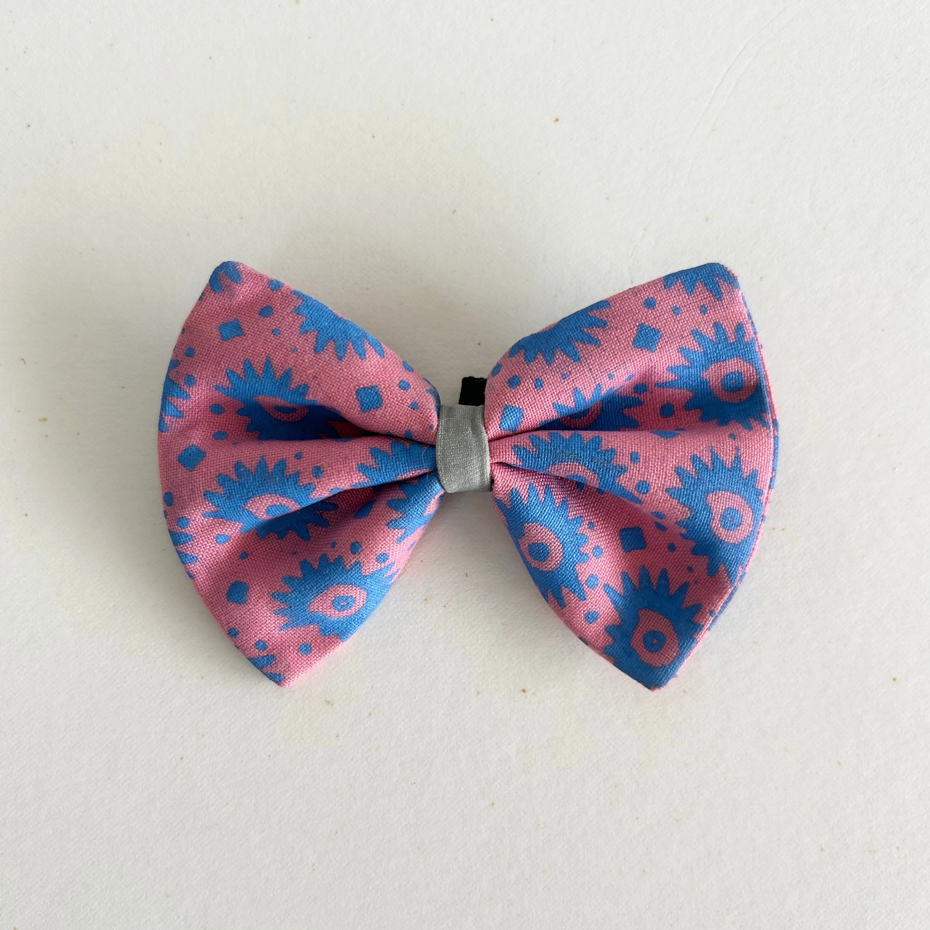 Hiro Wolf Dog Bow Tie: Nebula