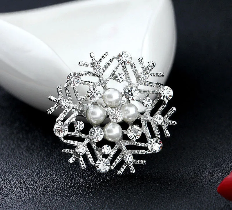 XSB004 - White Snowflake Brooch
